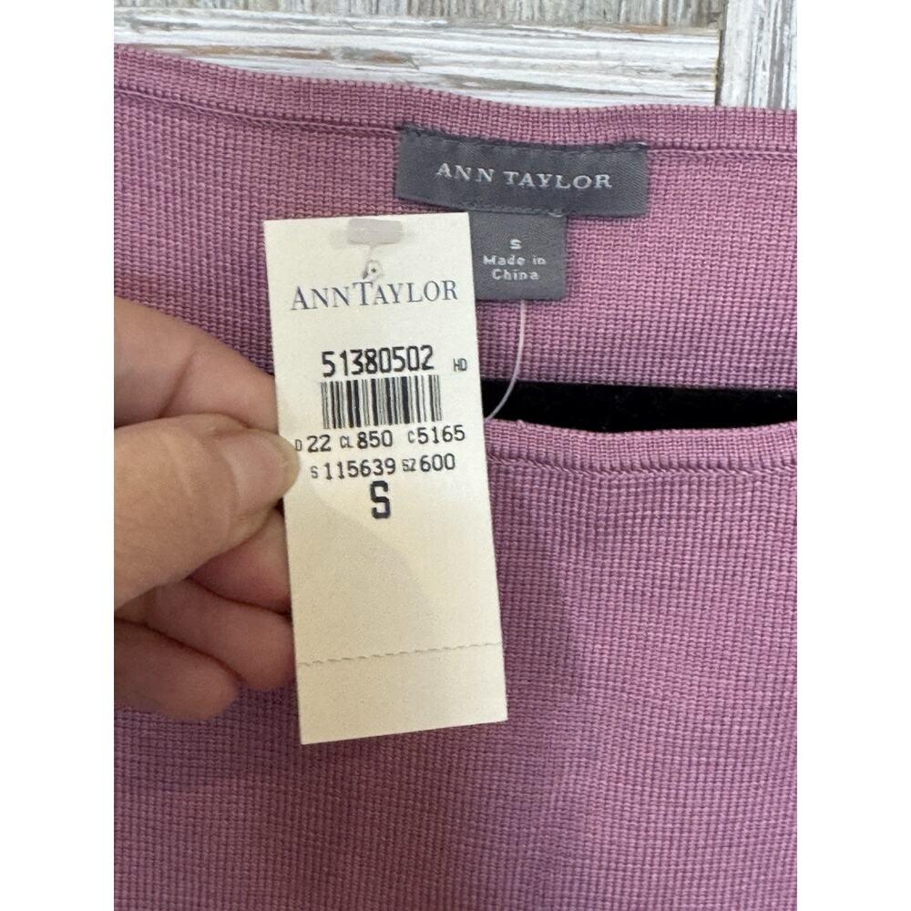 Ann Taylor Mauve Ribbed Mock Neck Sleeveless Tank Top Small NWT - Picture 3 of 5